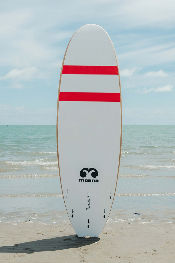 Moana Taranui surf stand up paddleboard on the beach 